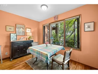 Photo #3: 650892498 Listing