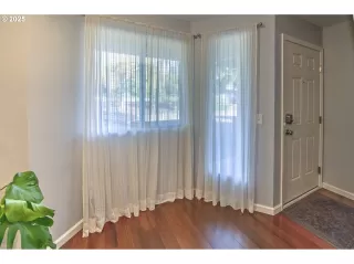 Photo #1: 650936704 Listing