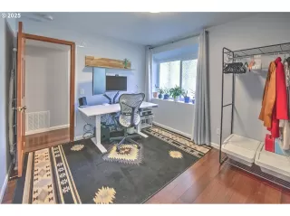 Photo #5: 650936704 Listing