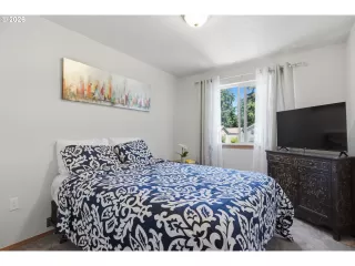 Photo #5: 651459366 Listing