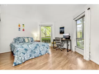 Photo #5: 651711583 Listing
