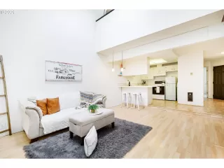 Photo #4: 652376109 Listing 