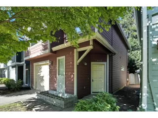 Photo #1: 652884480 Listing