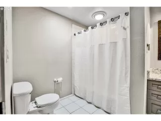 Photo #6: 653640368 Listing 