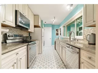 Photo #5: 653766022 Listing 