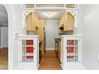 Photo #5: 654157422 Listing 