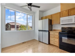 Photo #3: 654415674 Listing 