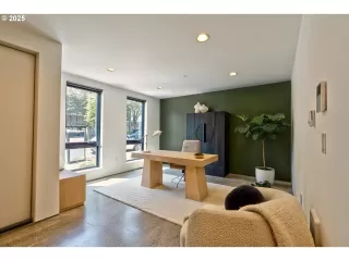 Photo #5: 654530853 Listing 