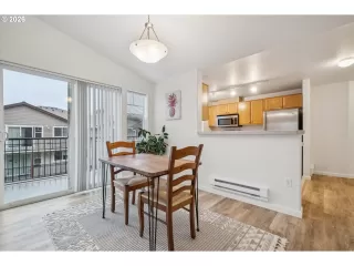 Photo #6: 654903048 Listing 