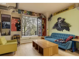 Photo #3: 655324952 Listing