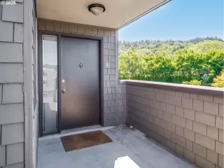 Photo #4: 655498873 Listing