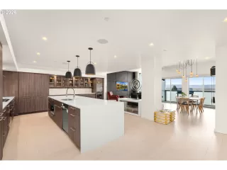 Photo #2: 655649532 Listing