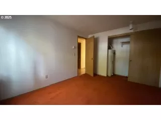 Photo #4: 655672949 Listing