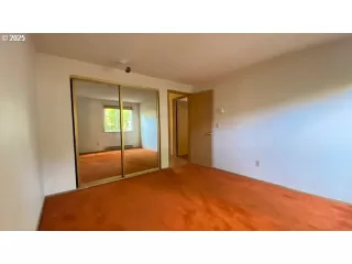 Photo #6: 655672949 Listing