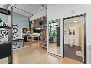 Photo #4: 655892529 Listing 