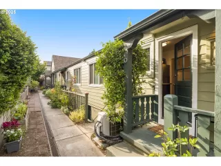 Photo #4: 655915391 Listing 