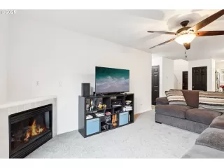 Photo #4: 656111589 Listing 