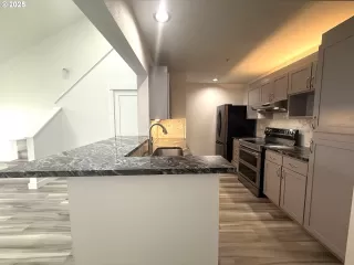 Photo #5: 656470360 Listing