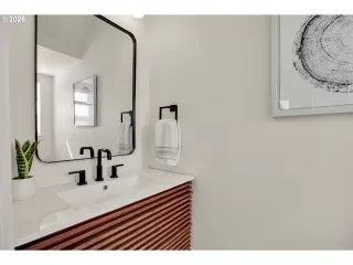 Photo #6: 656986235 Listing