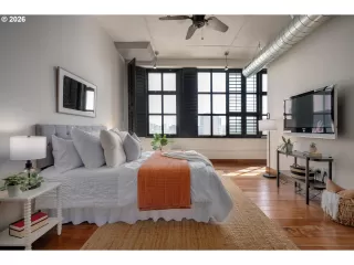 Photo #3: 657683103 Listing 