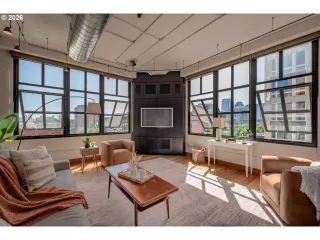 Photo #4: 657683103 Listing 