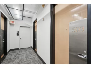 Photo #4: 658246369 Listing