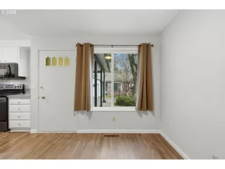 Photo #4: 659325856 Listing 