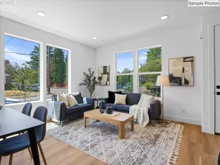 Photo #2: 660238535 Listing