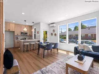 Photo #3: 660238535 Listing