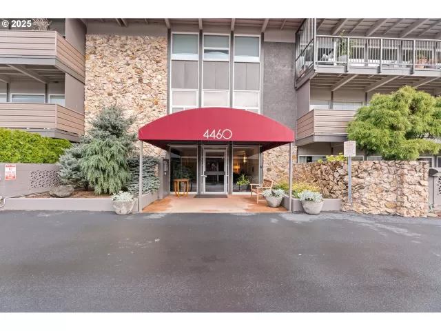 MLS: 660539518 Condo For Sale