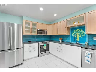 Photo #2: 660539518 Listing