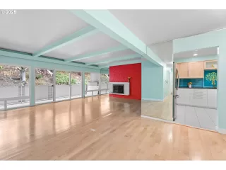 Photo #5: 660539518 Listing