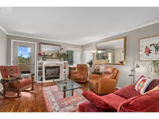 Photo #3: 660542308 Listing