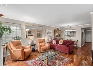 Photo #4: 660542308 Listing