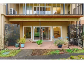 Photo #1: 660543904 Listing 