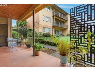 Photo #3: 660543904 Listing 