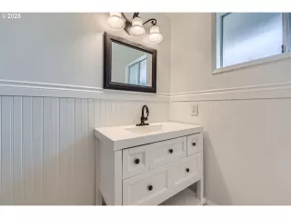 Photo #5: 660857642 Listing