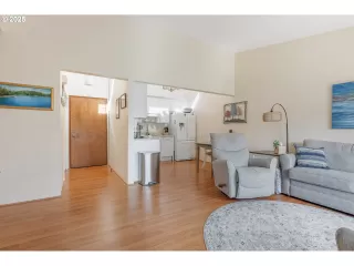 Photo #2: 660909996 Listing