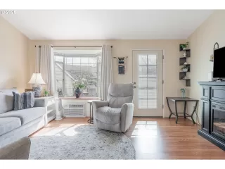 Photo #6: 660909996 Listing