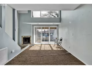 Photo #3: 661405512 Listing