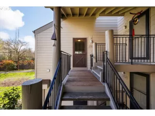 Photo #1: 661407025 Listing