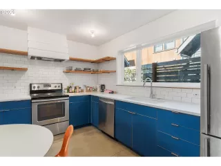 Photo #4: 661414114 Listing 