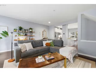 Photo #4: 661448415 Listing