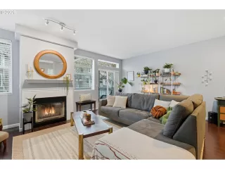 Photo #6: 661448415 Listing