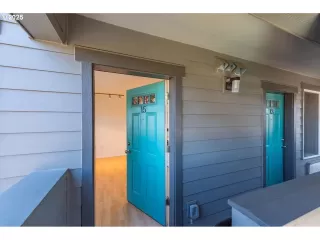 Photo #2: 661938292 Listing