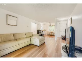 Photo #2: 662447575 Listing 