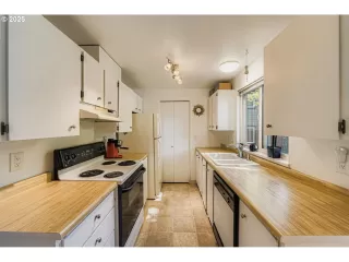 Photo #3: 662447575 Listing 