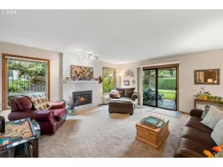 Photo #2: 662593921 Listing