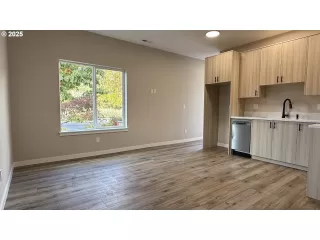 Photo #5: 662658141 Listing 