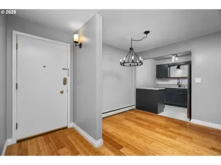 Photo #6: 662748312 Listing 